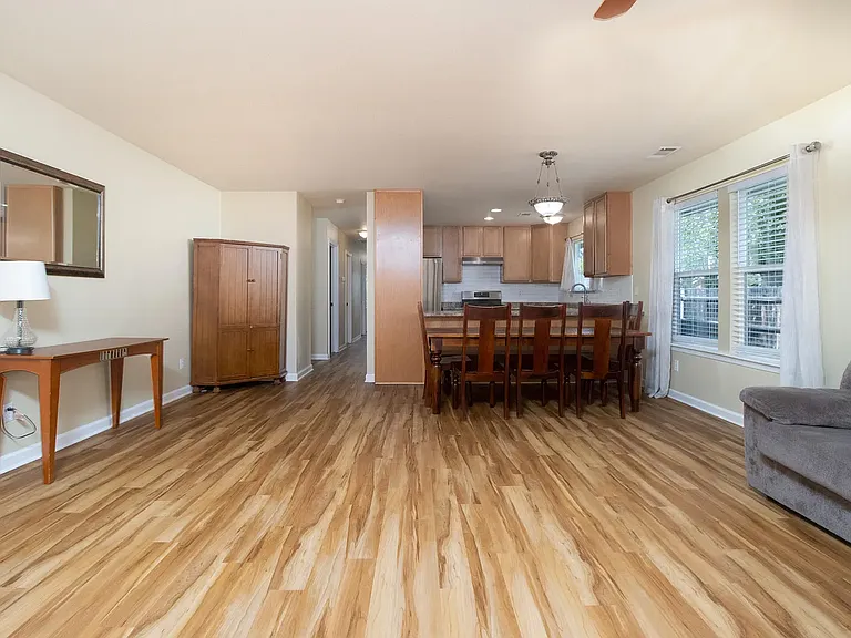 2948 Leland Ave — Photo 8
