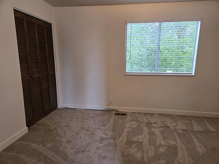 1967 E Parkridge Dr — Photo 18