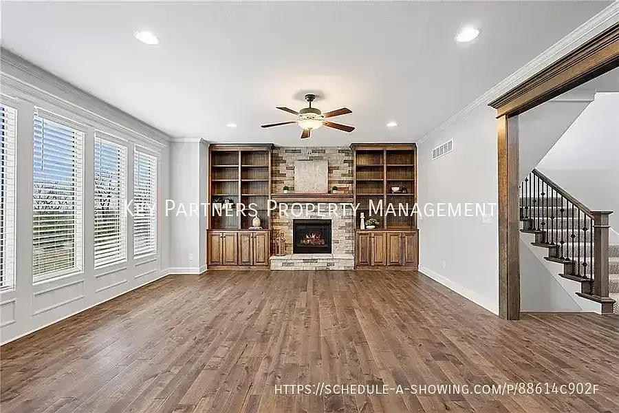 Building Photo - 16657 S Chalet Dr