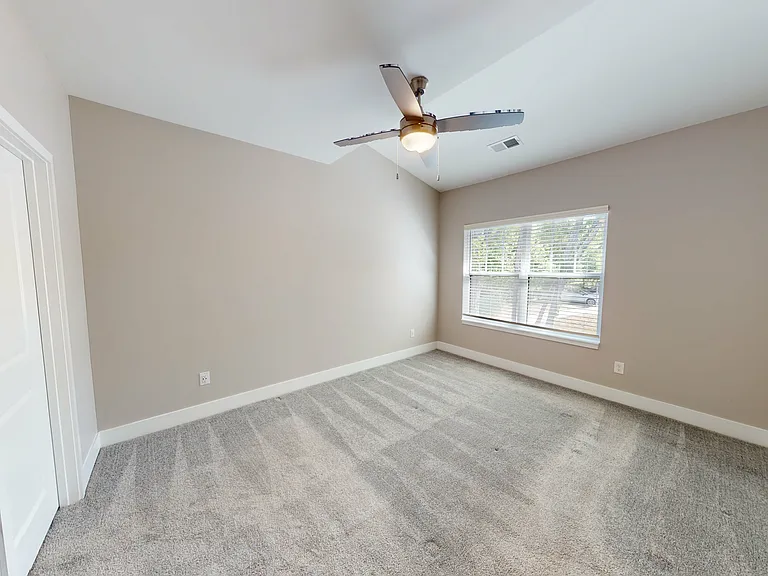 Gentry East Apartments — Photo 59