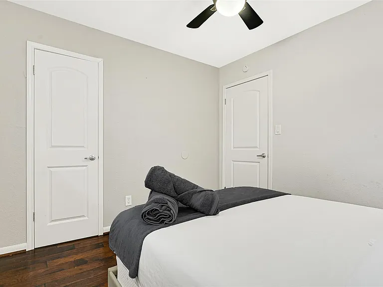 5534 Loch Lomond Dr — Photo 28