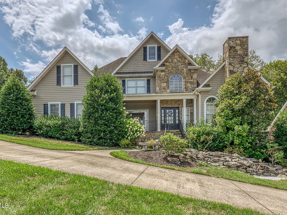 1st image of 1010 Willows Trace Dr