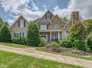 1010 Willows Trace Dr, Johnson City, TN 37601