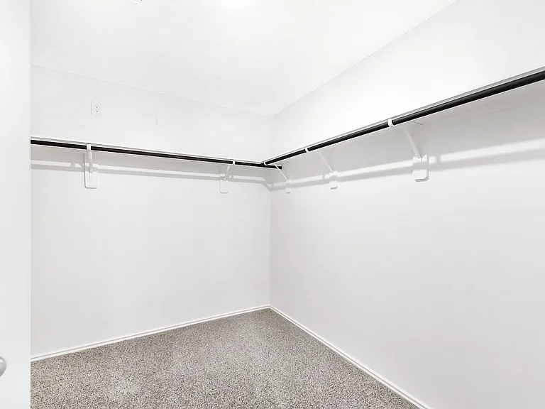 3710 Turnpike Dr — Photo 16