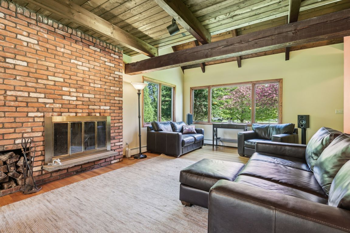 Kirkland Dr-0205-006.jpg