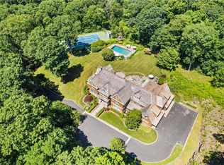 6 Hallock Pl, Armonk, NY 10504