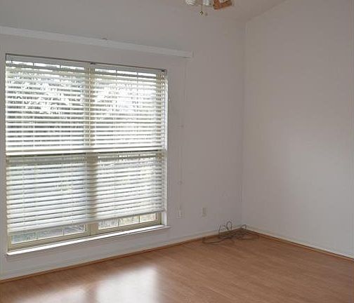 4th image of 7048 Copper Creek Cir