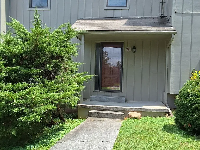 8703 Olde Colony Trl #40 — Photo 1
