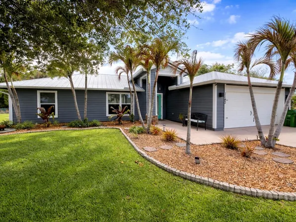1142 SW Jumper Street, Port St Lucie, FL 34983