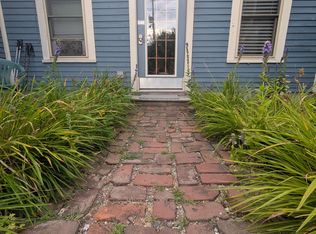 43 Main St #B, North Woodstock, NH 03262