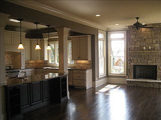 2nd image of 511 Brook Hollow Cir SE