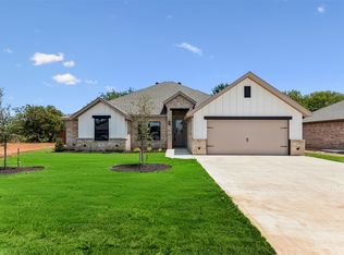 736 Jameson, Springtown, TX 76082
