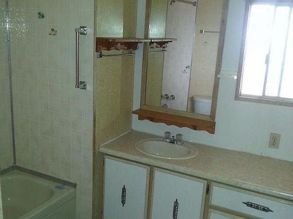 5th image of 3770 E Holly Pl