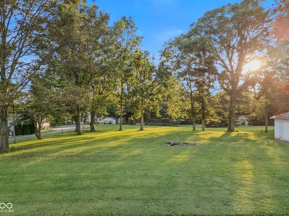 115 N West St, Hartsville, IN 47244