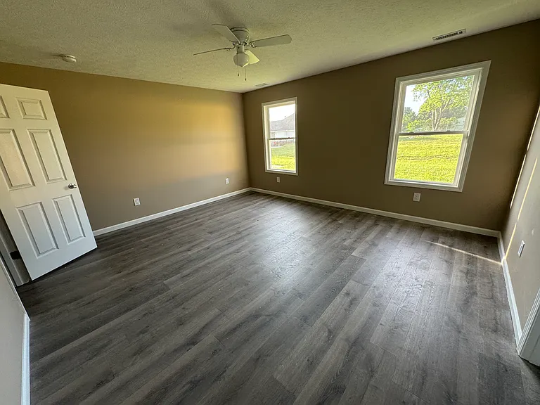 516 Cherry Ln — Photo 7
