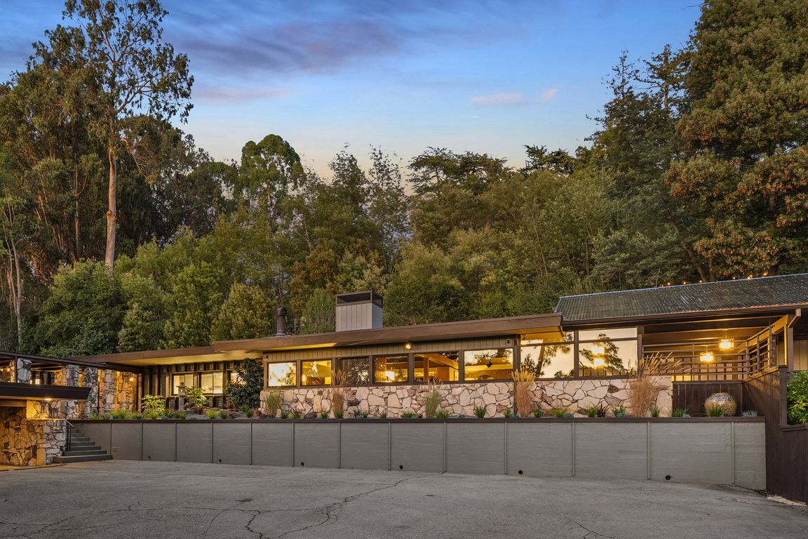 next background image