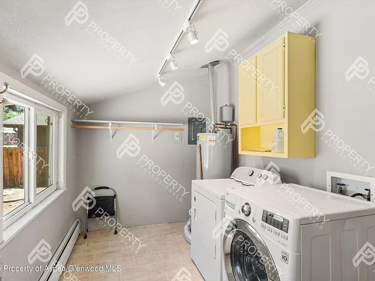 440 Whiteriver Ave — Photo 19
