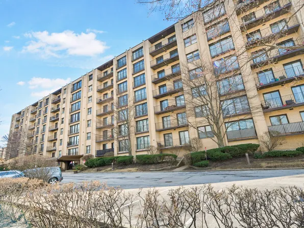 4601 W Touhy Ave APT 210, Lincolnwood, IL 60712