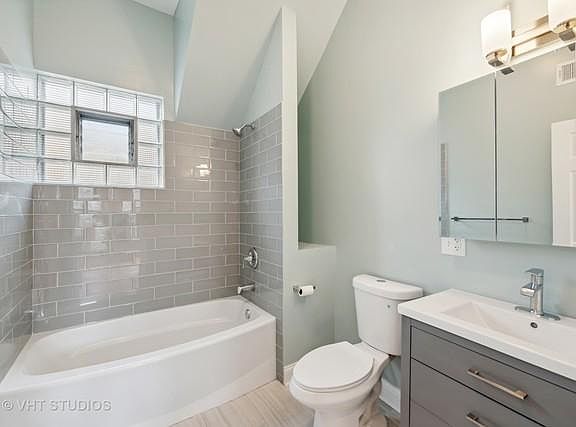 4th image of 1650 N Tripp Ave #2