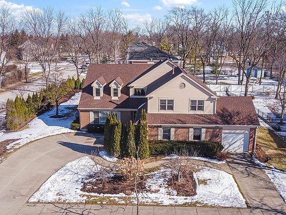 4th image of 2833 Whispering Oaks Dr
