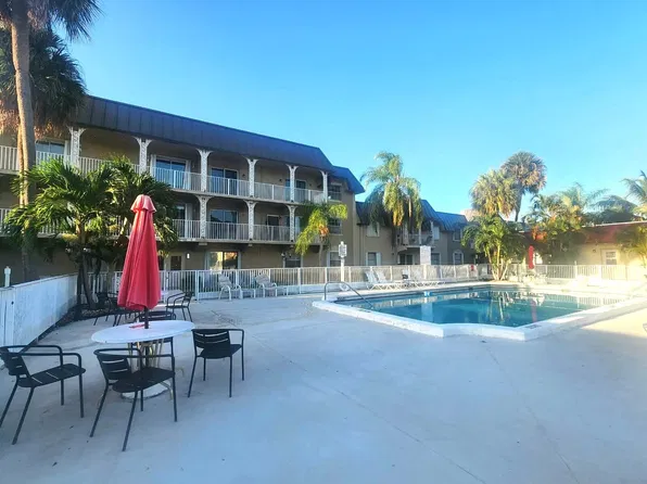 501 SE 8th Street, Deerfield Beach, FL 33441