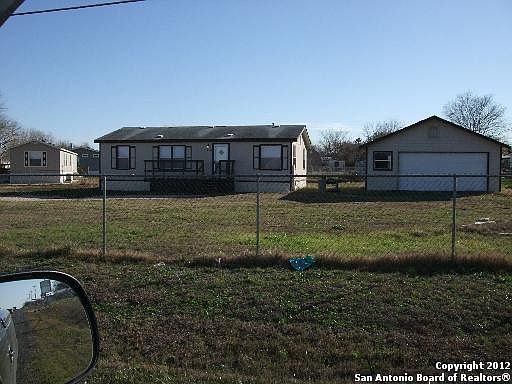 1st image of 104 S Eagle Dr