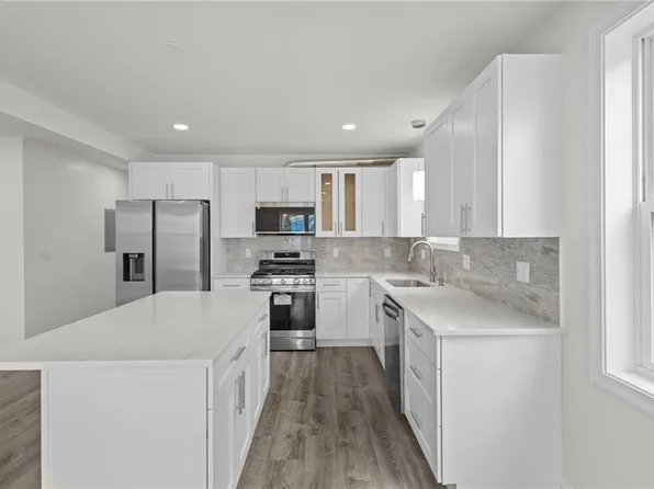 22 Sherwood St, Providence, RI 02904