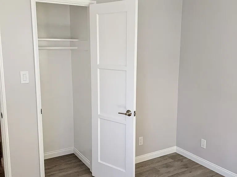 5636 Cedros Ave — Photo 15