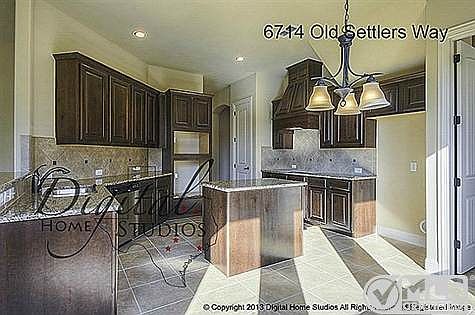 4th image of 6714 Old Settlers Way