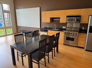 12600 SW Crescent St APT 423, Beaverton, OR 97005