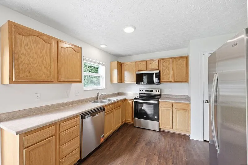 4 bed, 2.5 bath, 1497 sqft, $2,750 — Photo 4