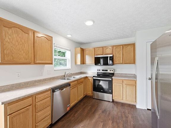 4th image of 8245 Crete Ln