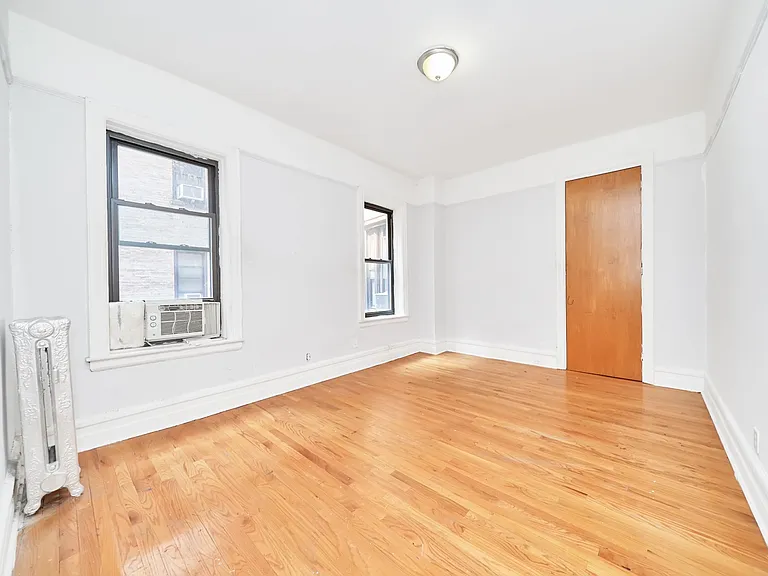 587 Riverside Dr #3B — Photo 6