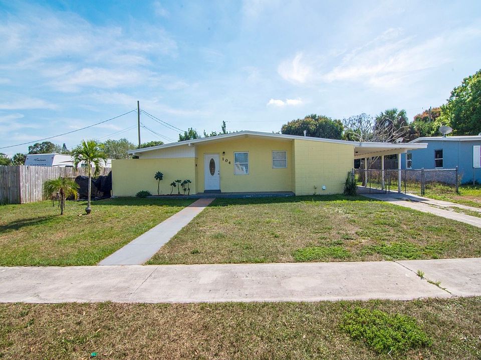 1st image of 104 SE El Sito Ct