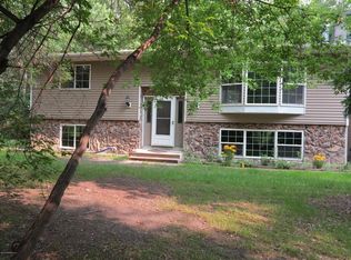 907 Oakmont Dr, Thief River Falls, MN 56701