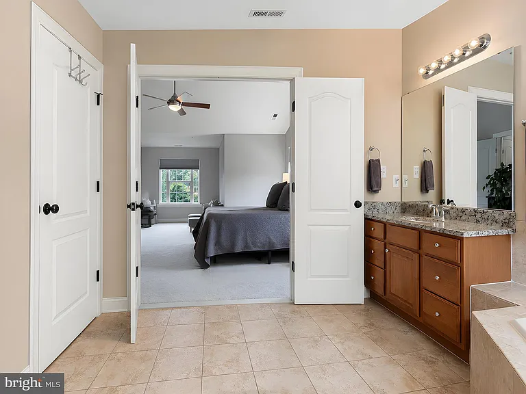 23017 Holloway Ct — Photo 44