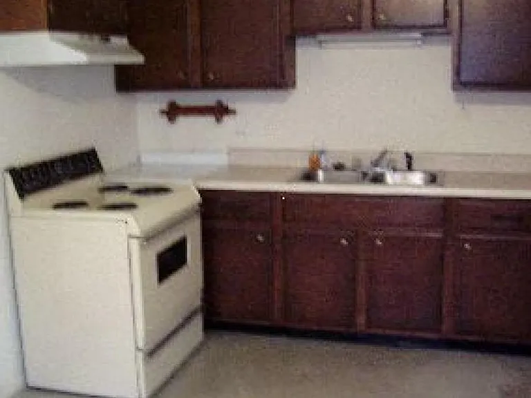 3313 Old Forest Rd — Photo 4