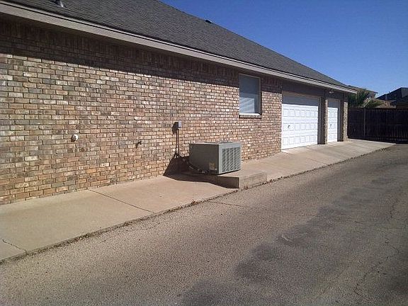 2nd image of 86 Augustine Ct