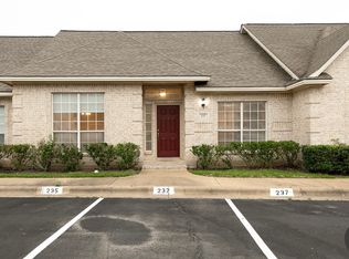 237 Navarro Dr #B, College Station, TX 77845