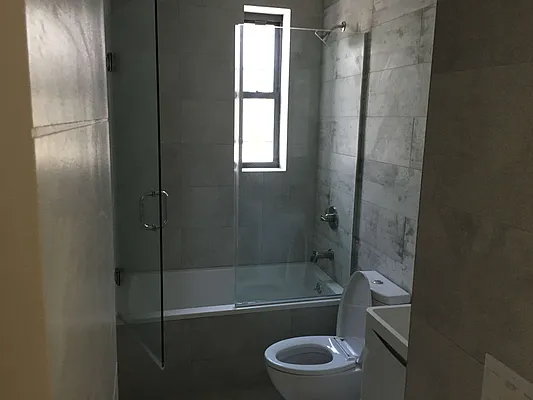 Rented by EXR | media 18