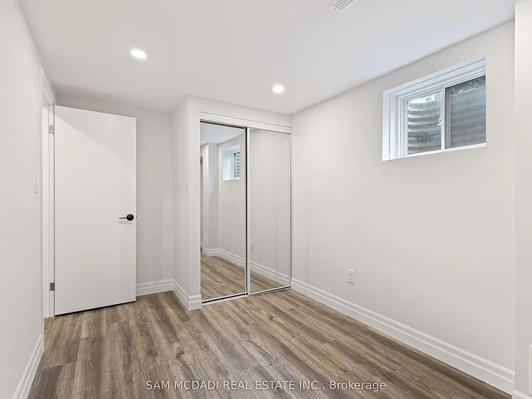 2535 Robin Dr — Photo 36