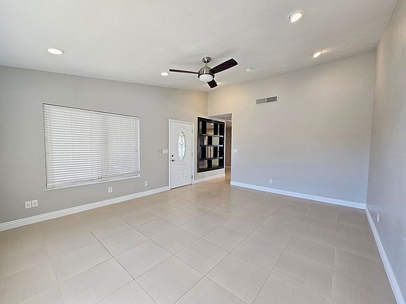 4th image of 5194 Golden Spring Ave