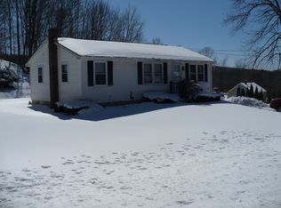 107 E Hoosac St, Adams, MA 01220