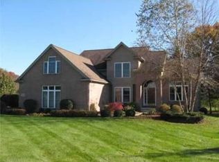 7677 Queen Annes Ct, Dexter, MI 48130