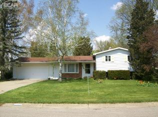8129 Castleward Dr, Davison, MI