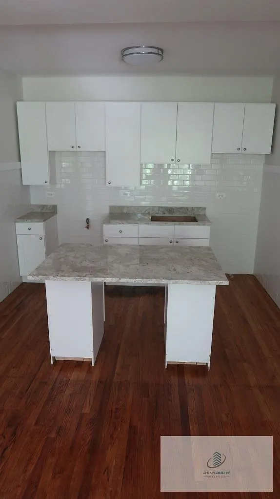 Studio, 1.0 bath, 600 sqft, $1,350 — Photo 2