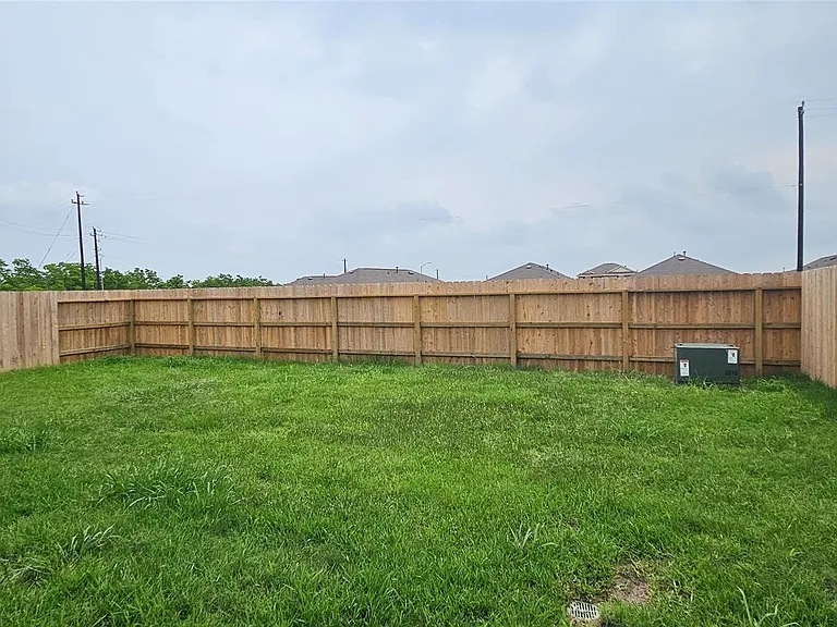 9918 Lockridge Manor Dr — Photo 15