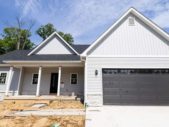 928 Lantern Ln, Ellettsville, IN 47429