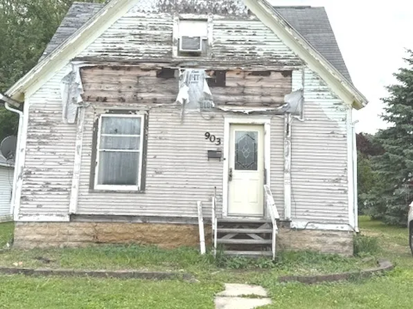 903 S Division Ave, Polo, IL 61064