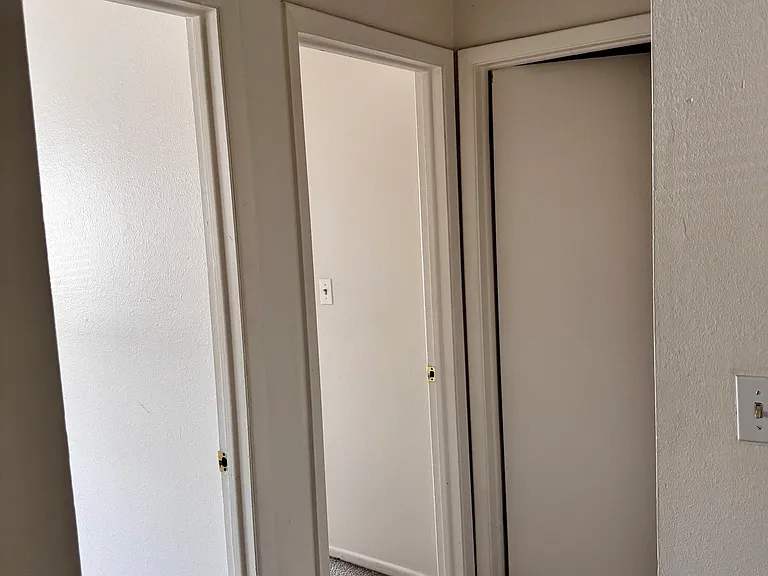 726 Delaware Ave #D — Photo 1